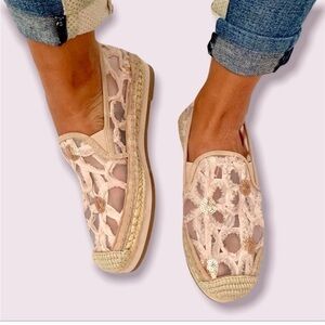 Botkier SARA Slip-On Espadrilles White/ Cream Daisy’s with gold sequins | Size 8